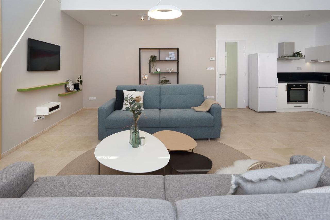 Apartmany Omega Lanskroun Exterior photo