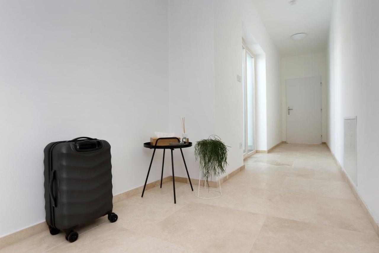 Apartmany Omega Lanskroun Exterior photo